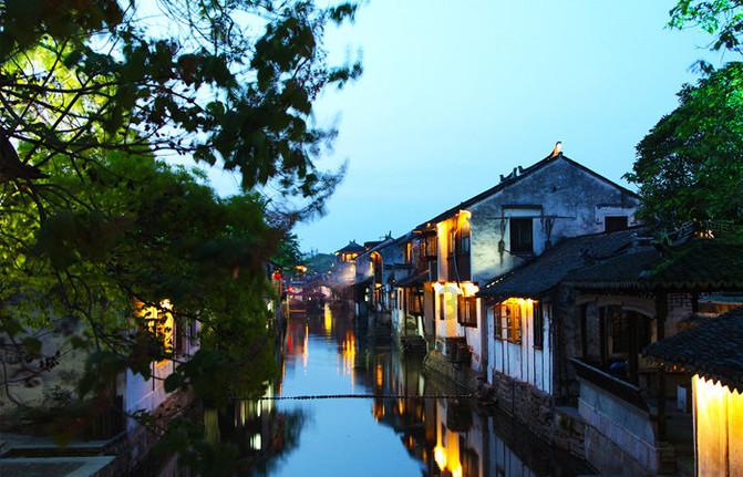 荣耀深蓝，点燃蓉城之夜